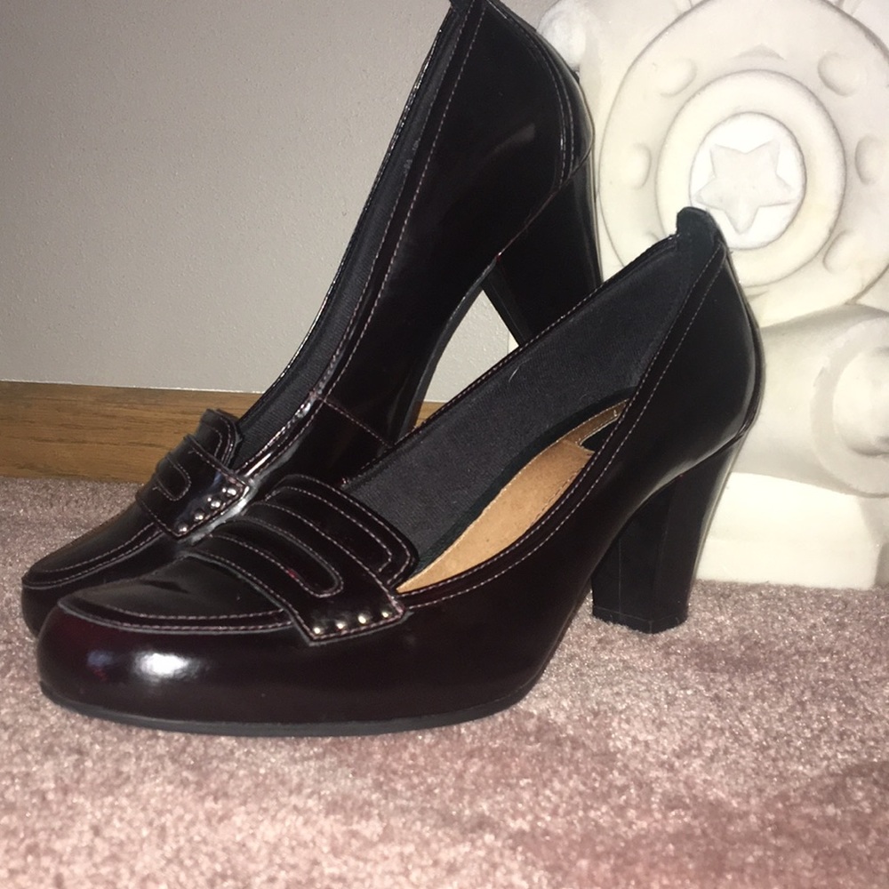 Clark’s Artisan Pumps
